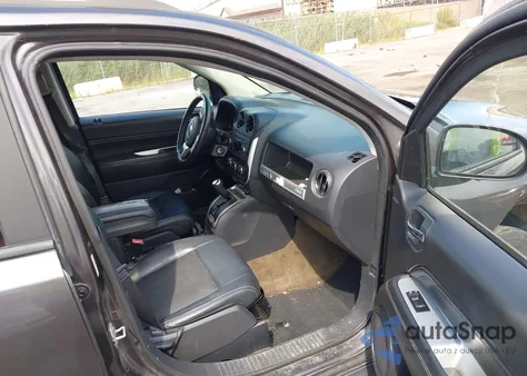 2016 Jeep Compass Latitude из США, поврежденный, VIN 1C4NJCEA1GD633468